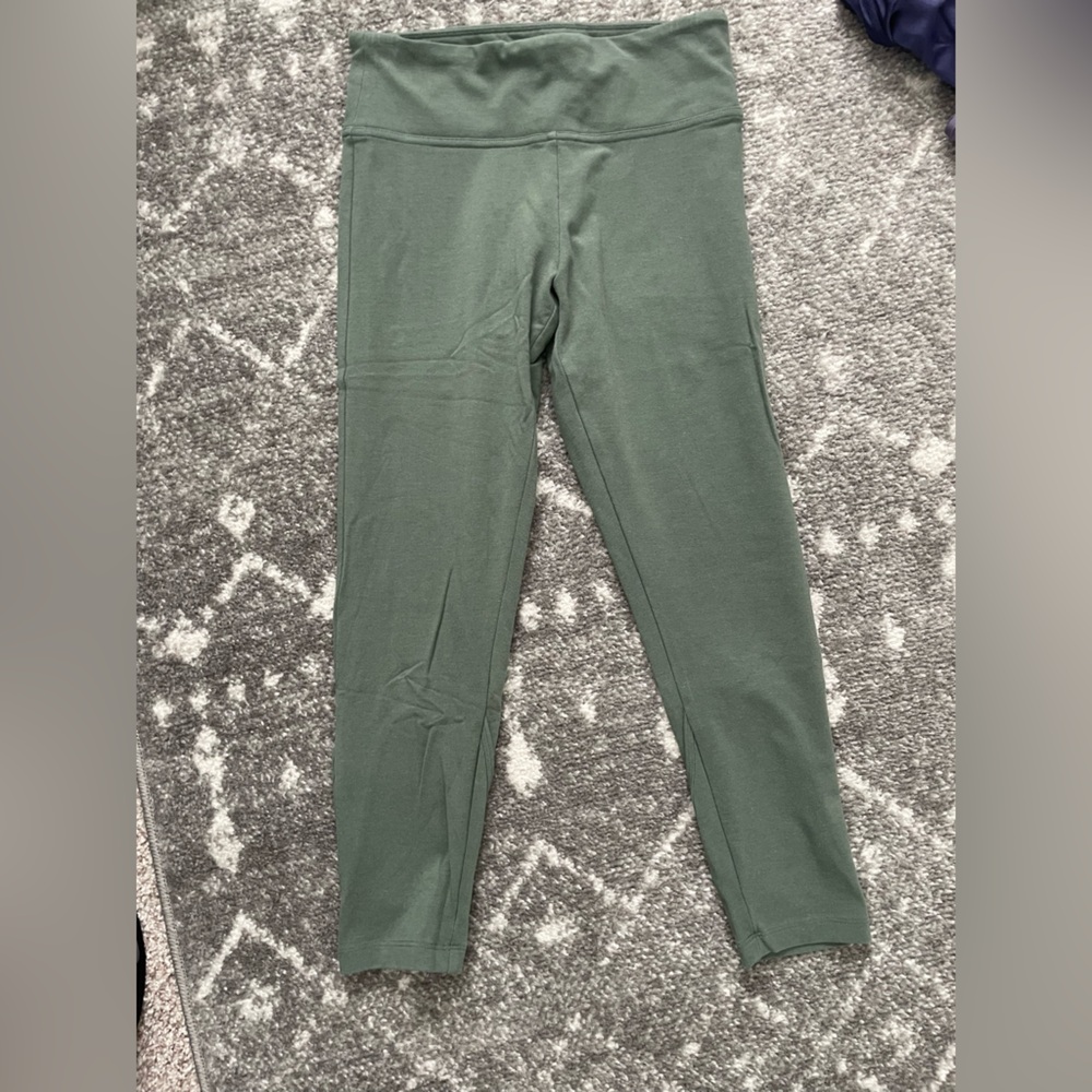 Victoria Secret cropped leggings size xs